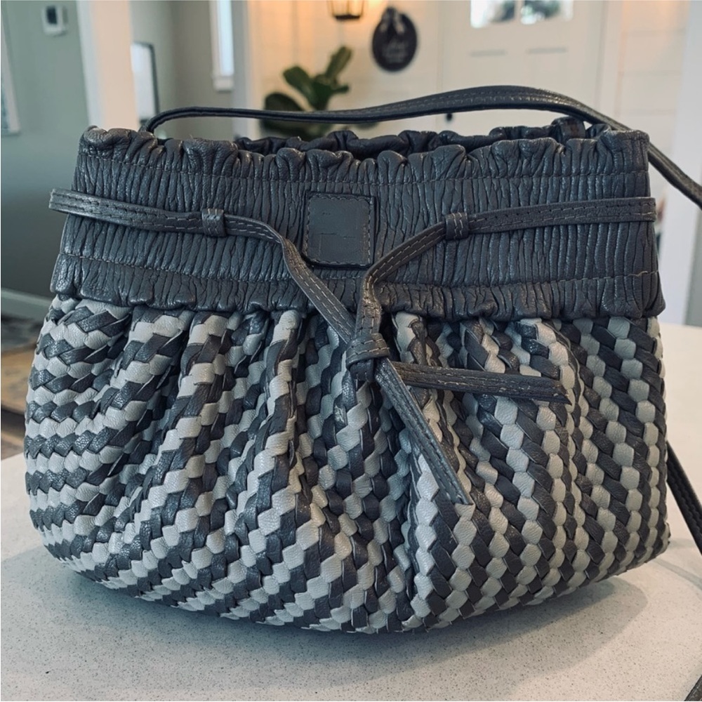 FENDI Authentic Roma Leather Crossbody Shoulder Bag Purse